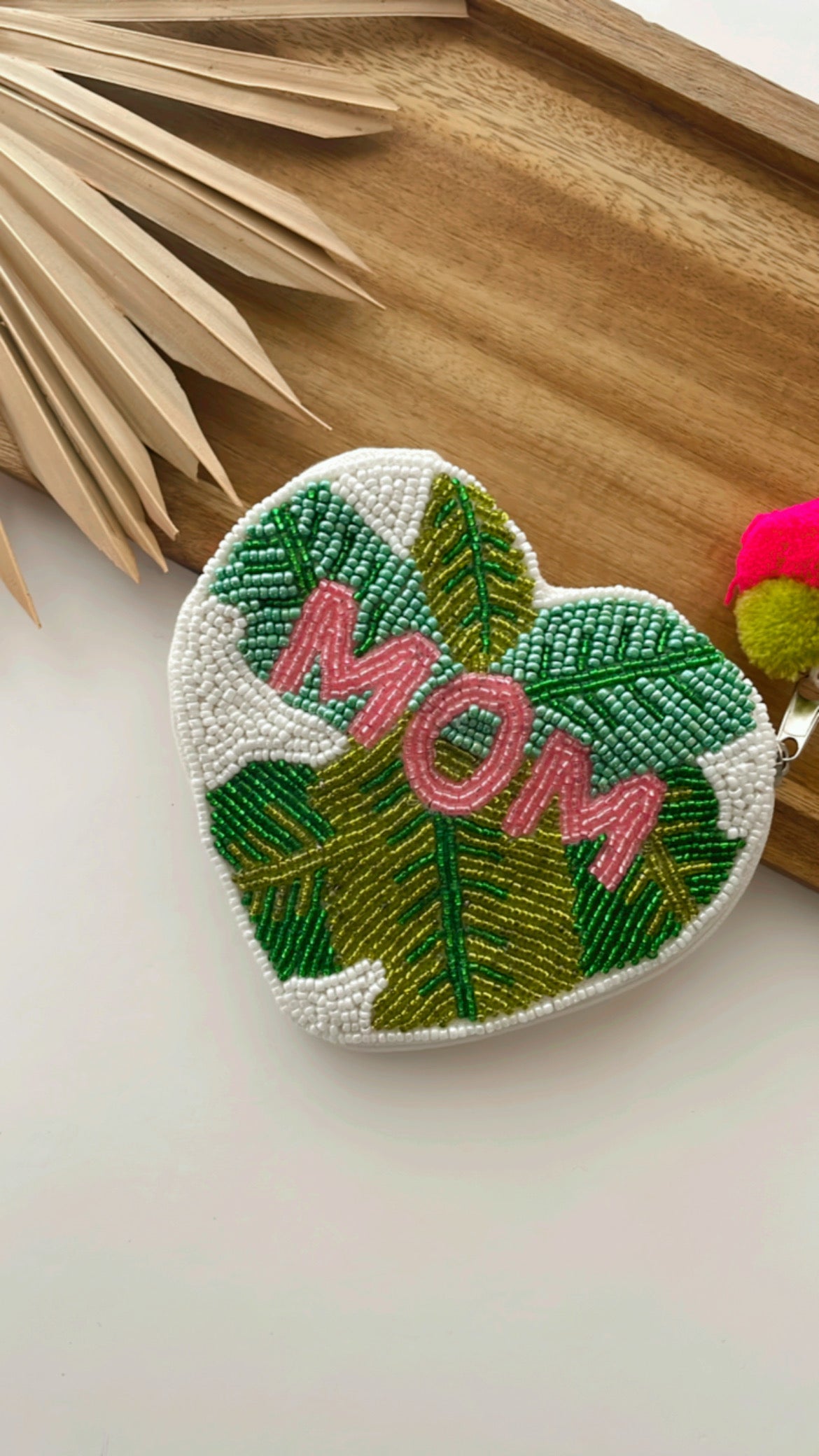 Tropical Mom 🌿🌺