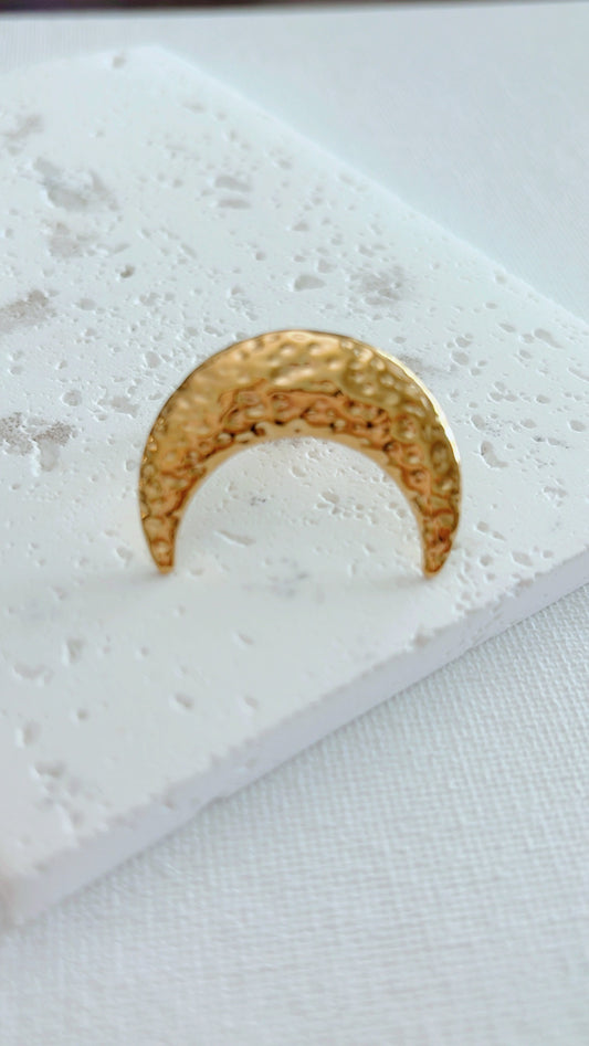 Lunera Ring