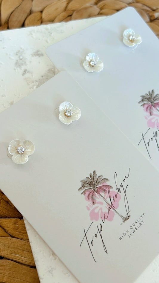 Blanca Flower stud